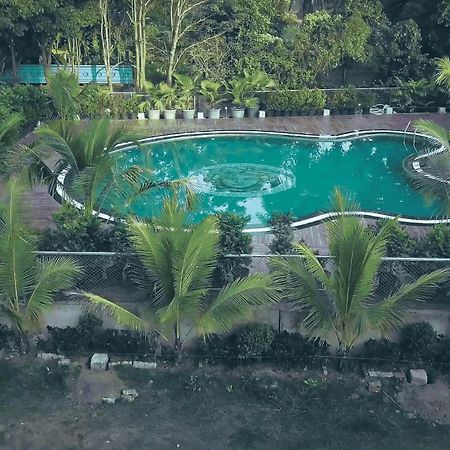 Hotel Royal Retreat Sambalpur Exterior photo