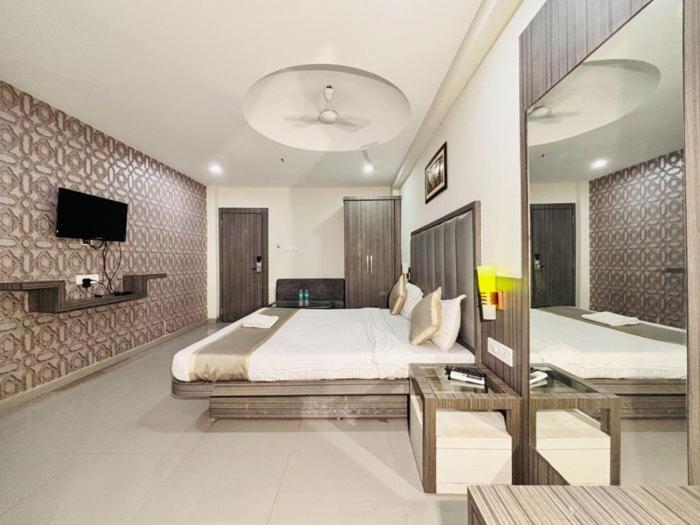 Hotel Royal Retreat Sambalpur Exterior photo